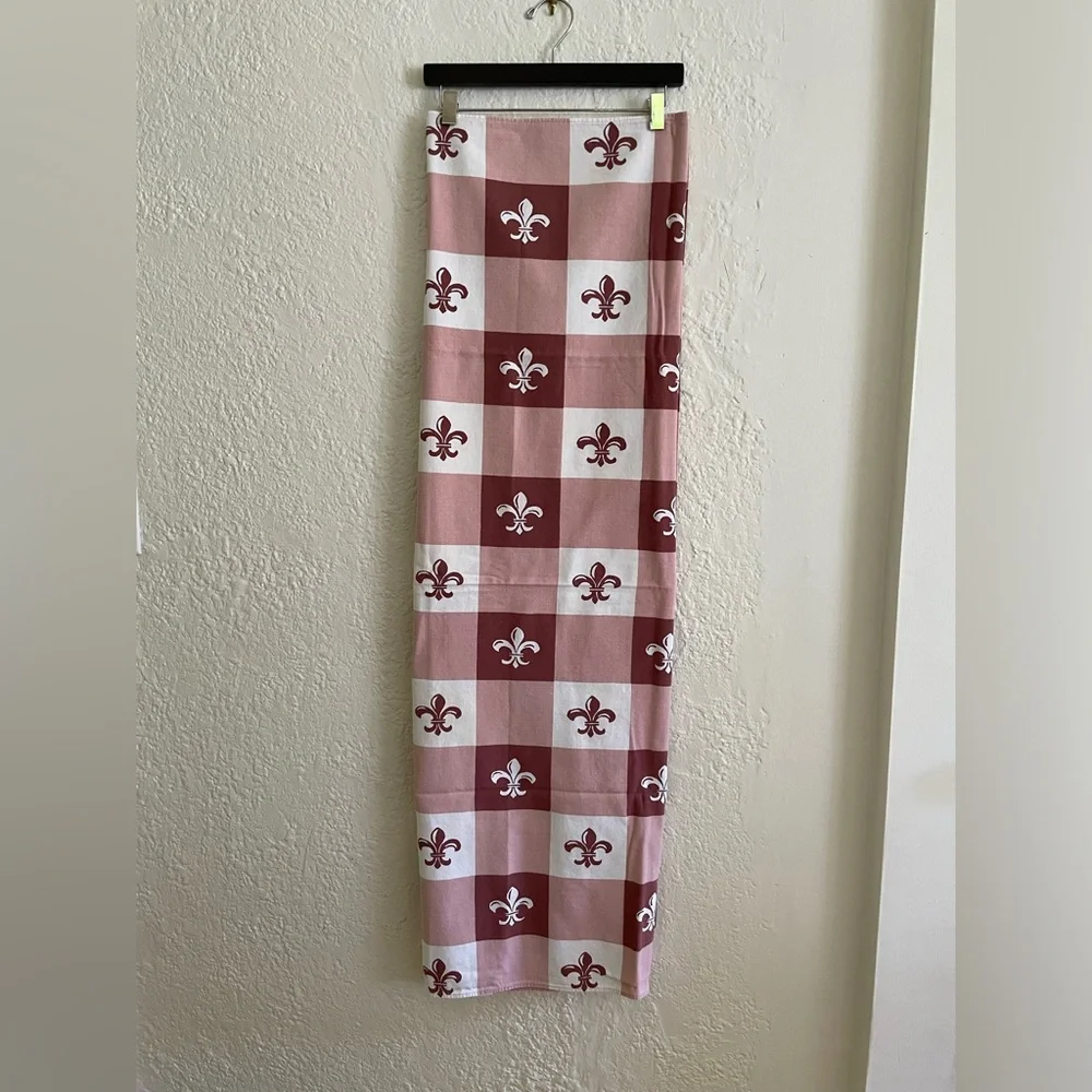 True Vintage Cotton Fleur De Lis Tablecloth New Orleans Mardis Gras